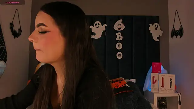 IsabellaGrey19 online show from 10.20.25