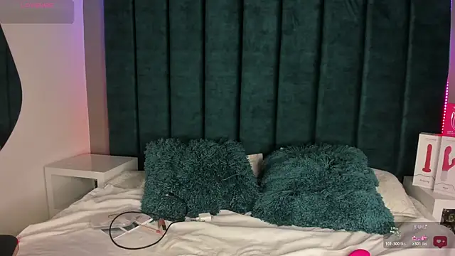 IsabellaGrey19 online show from 11.07.25