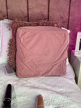 IsabellaGrey19 online show from 03.10.26