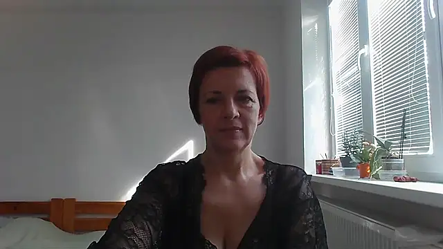 Snapshot of LoraLoraMay chatting on 10.25.25 LoraLoraMay online show from 10.25.25