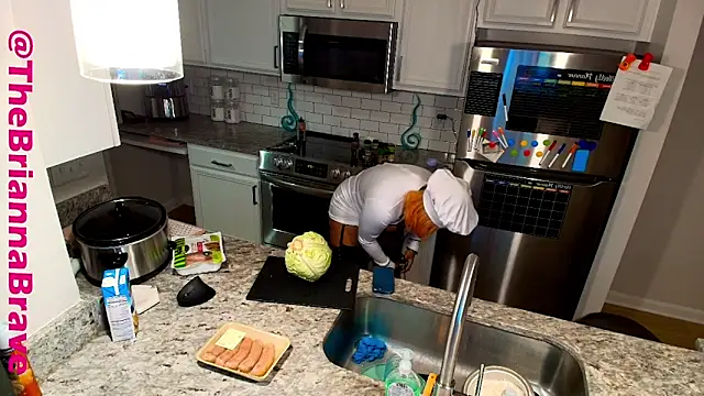 BriannaBrave online show from 11.23.25