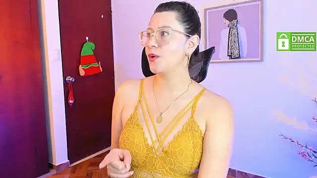 Snapshot of Chanelll_Taylorr_ chatting on 12.28.24 Chanelll Taylorr  online show from 12.28.24