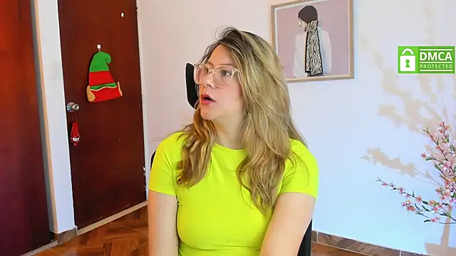 Snapshot of Chanelll_Taylorr_ chatting on 01.05.25 Chanelll Taylorr  online show from 01.05.25