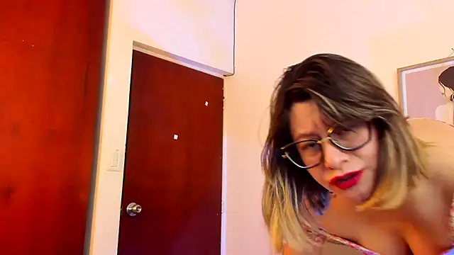 Snapshot of Chanelll_Taylorr_ chatting on 09.27.25 Chanelll Taylorr  online show from 09.27.25