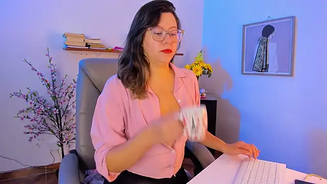 Chanelll Taylorr  online show from 07.24.26