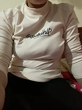 Snapshot of Milk_Mom99 chatting on 12.19.24 Milk Mom99 online show from 12.19.24