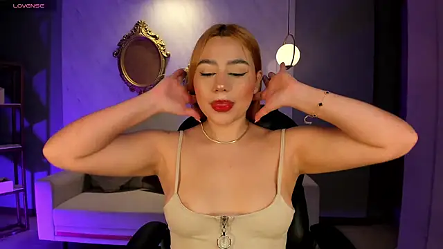 SamanthaKlein  online show from 10.22.25