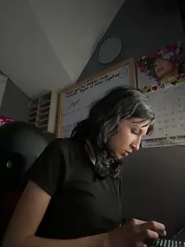 Naomi-Haruno online show from 05.11.26