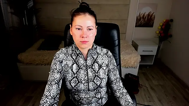 Dana  dom online show from 02.28.25