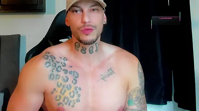 Snapshot of RickG_Oficial chatting on 03.27.26 RickG Oficial online show from 03.27.26