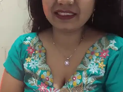 Snapshot of Gulaboo_bhabi chatting on 01.20.25 Gulaboo bhabi online show from 01.20.25