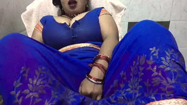 Snapshot of Gulaboo_bhabi chatting on 03.12.26 Gulaboo bhabi online show from 03.12.26