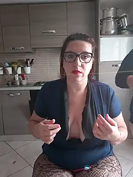 carolyne2023 online show from 11.19.25