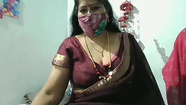 Snapshot of Rani_Darling_99 chatting on 10.06.25 Rani Darling 99 online show from 10.06.25