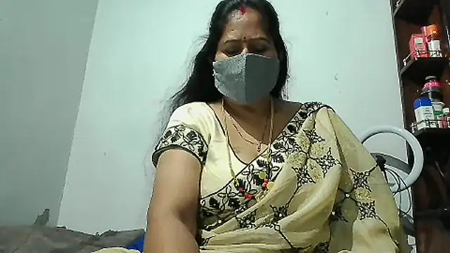 Snapshot of Rani_Darling_99 chatting on 10.08.25 Rani Darling 99 online show from 10.08.25