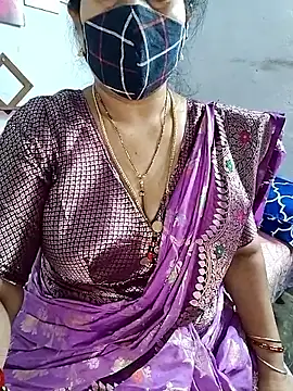 Snapshot of Rani_Darling_99 chatting on 12.04.25 Rani Darling 99 online show from 12.04.25