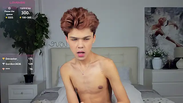 Felix Rey online show from 03.22.25