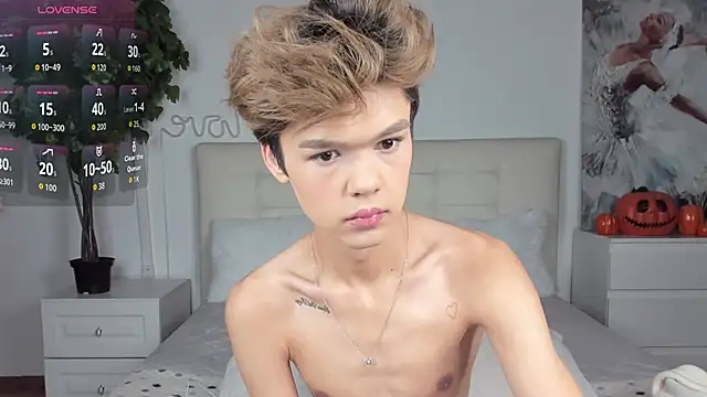 Felix Rey online show from 11.07.25