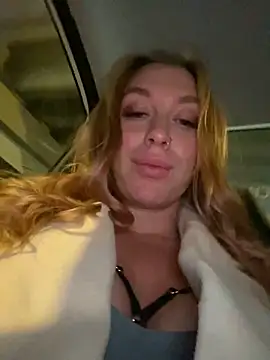 Snapshot of Sweet___Emily chatting on 12.08.24 Sweet   Emily online show from 12.08.24