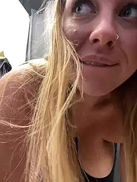 Snapshot of Sweet___Emily chatting on 03.12.25 Sweet   Emily online show from 03.12.25