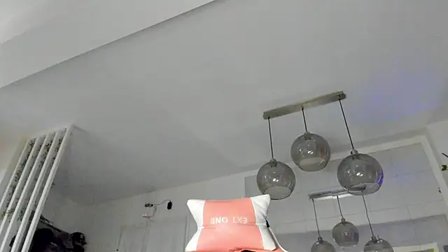 IreneVON online show from 10.17.25