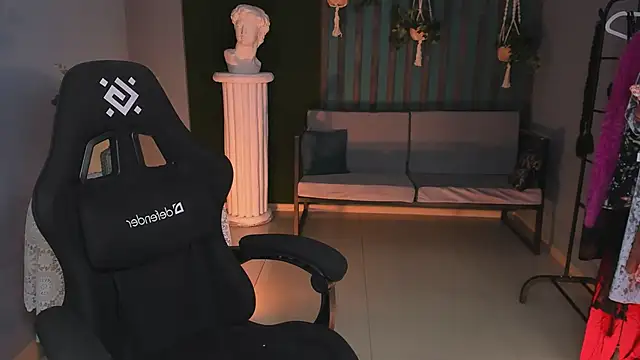 FioraMarmoris online show from 01.12.25