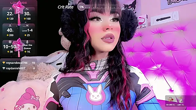 Cute Roxxy online show from 12.15.24