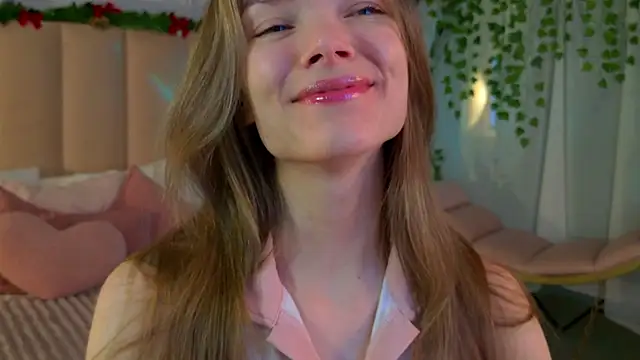 Eva Natsumi online show from 12.14.24