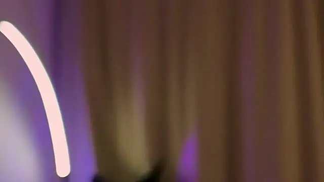 Eva Natsumi online show from 01.25.25