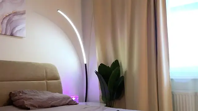 Eva Natsumi online show from 02.22.25