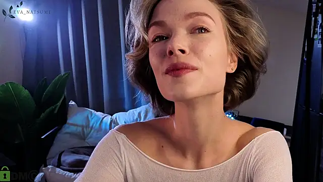 Eva Natsumi online show from 09.17.25