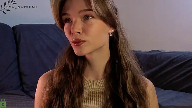 Eva Natsumi online show from 10.12.25