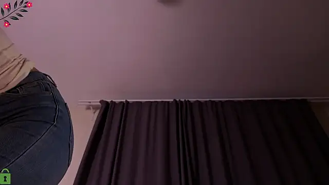 Snapshot of Eva_Natsumi chatting on 05.06.26 Eva Natsumi online show from 05.06.26