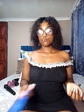 Queen-Chocolate online show from 01.31.25