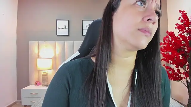 Snapshot of sara_parker069 chatting on 09.18.25 sara parker069 online show from 09.18.25