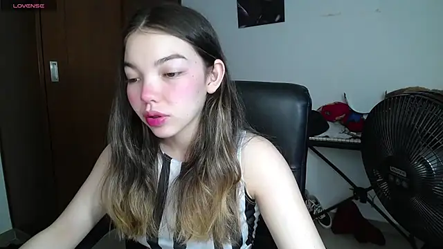 venelope1 online show from 02.13.25