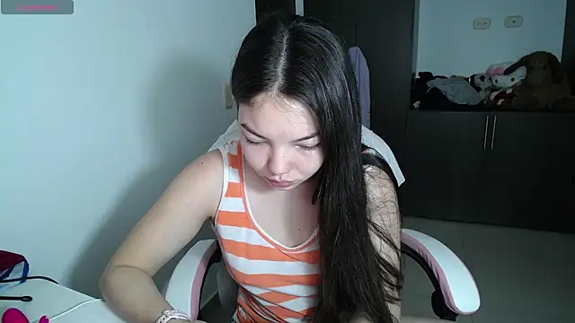 Snapshot of venelope1 chatting on 05.13.26 venelope1 online show from 05.13.26