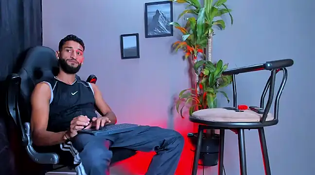 Damian 022 online show from 12.20.24