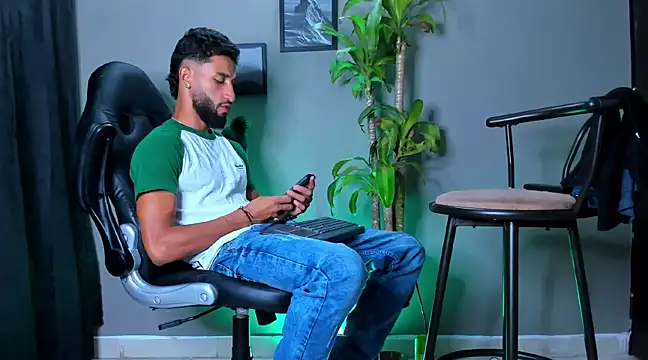 Damian 022 online show from 12.27.24