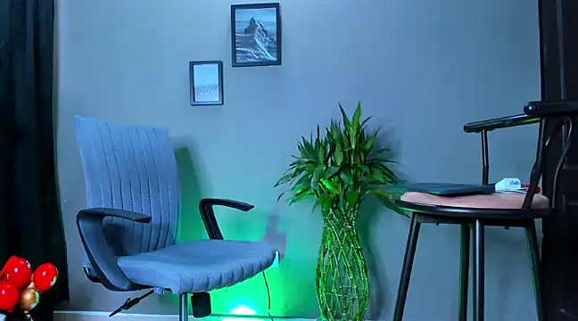 Damian 022 online show from 03.13.25