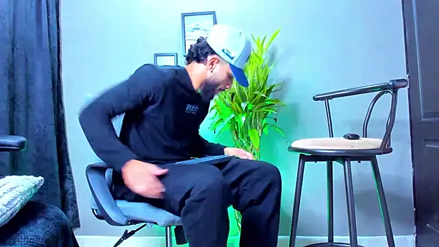 Damian 022 online show from 10.24.25