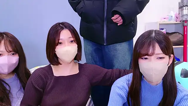 Snapshot of HaruruHappy chatting on 12.09.24 HaruruHappy online show from 12.09.24