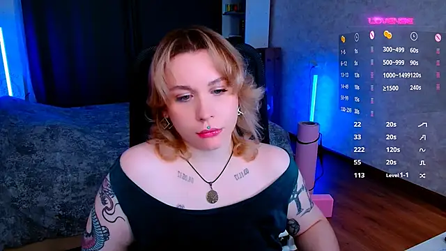 Snapshot of Blueberry-baby chatting on 12.06.24 Blueberry-baby online show from 12.06.24