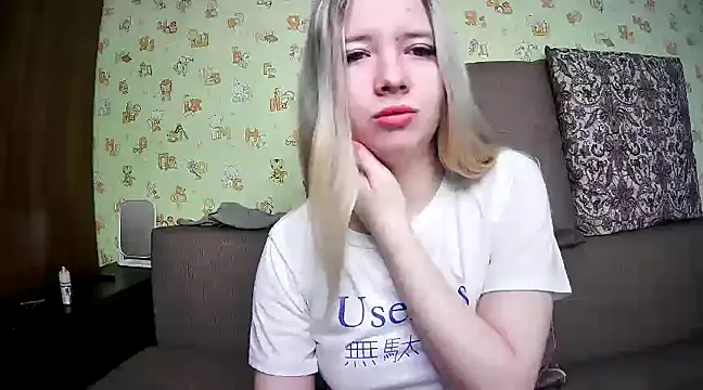 Snapshot of ViolaCandy chatting on 01.21.25 ViolaCandy online show from 01.21.25