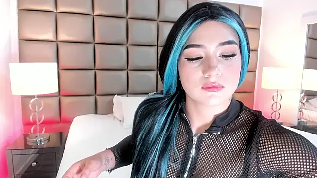 Snapshot of AnnyHizzle chatting on 03.16.25 AnnyHizzle online show from 03.16.25