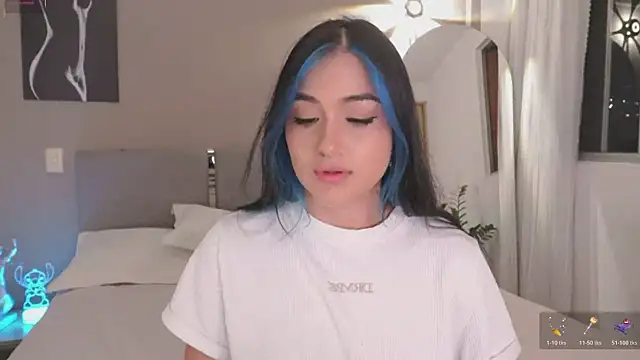 Snapshot of AnnyHizzle chatting on 12.17.25 AnnyHizzle online show from 12.17.25