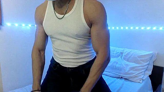 Snapshot of Alexx_Fit023 chatting on 12.16.24 Alexx Fit023 online show from 12.16.24
