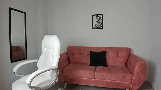 Snapshot of Alice23jones chatting on 02.03.25 Alice23jones online show from 02.03.25