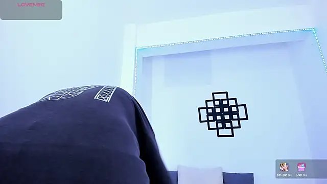 Tinny and Candy online show from 09.23.25