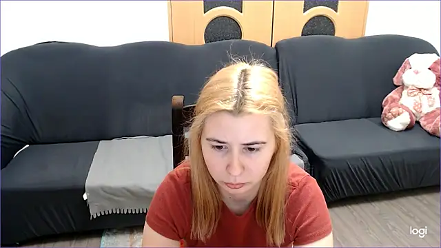 Snapshot of VioletaFlower7 chatting on 02.15.25 VioletaFlower7 online show from 02.15.25